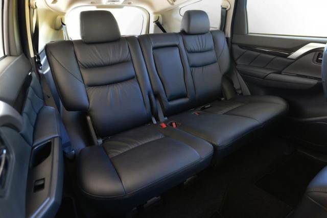 Kursi-Duduk-All-New-Pajero-Sport-2106